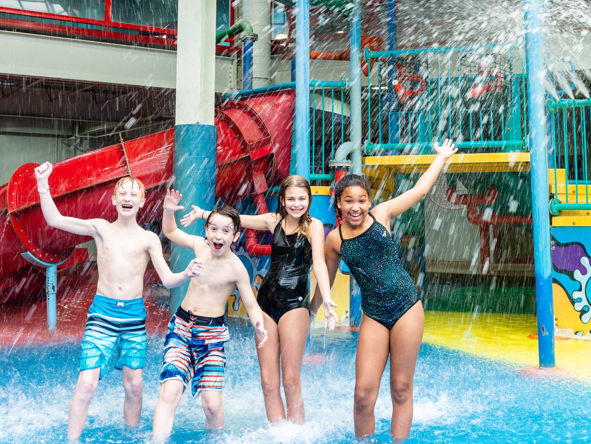 Friends water online park